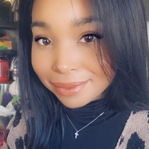 Meet your Posher, Mariha